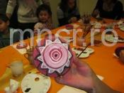 Atelier de pictură pe vase ceramice cu motivul solar specific C